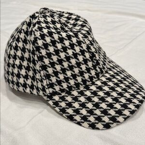 Black & White Houndstooth Cap 🖤hat